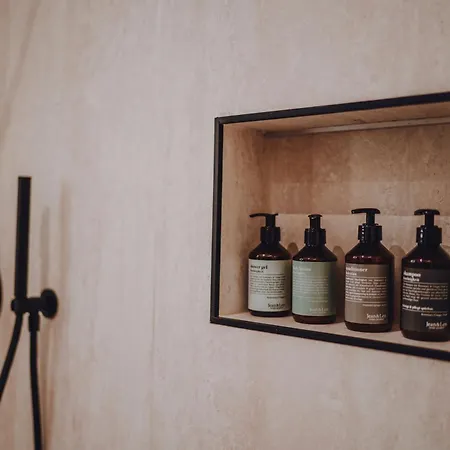 Edler Wohnraum Luxurioese 2 Sz Mit Balkon, Kaffeevollautomat, Klima & Lift *