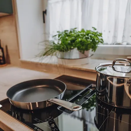 Edler Wohnraum Luxurioese 2 Sz Mit Balkon, Kaffeevollautomat, Klima & Lift