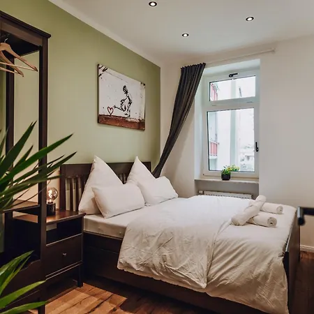 Appartement Edler Wohnraum Luxus-apartment 2 Schlafzimmer Mit Balkon, Bosch-kaffeevollautomat, Klima, Lift & Wlan 443 Mbps Chemnitz