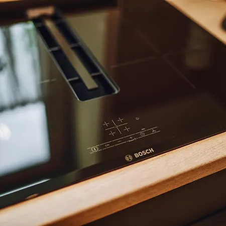 Edler Wohnraum Luxurioese 2 Sz Mit Balkon, Kaffeevollautomat, Klima & Lift * Хемниц