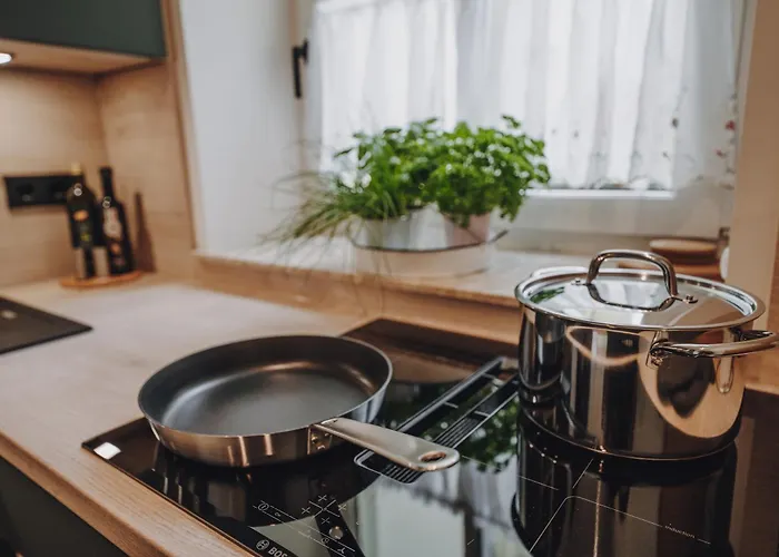 Edler Wohnraum Luxurioese 2 Sz Mit Balkon, Kaffeevollautomat, Klima & Lift