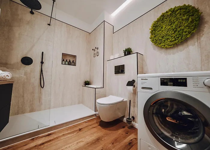 Edler Wohnraum Luxurioese 2 Sz Mit Balkon, Kaffeevollautomat, Klima & Lift Appartement