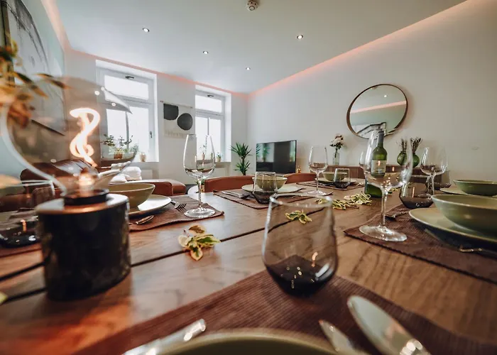 Edler Wohnraum Luxurioese 2 Sz Mit Balkon, Kaffeevollautomat, Klima & Lift * Chemnitz