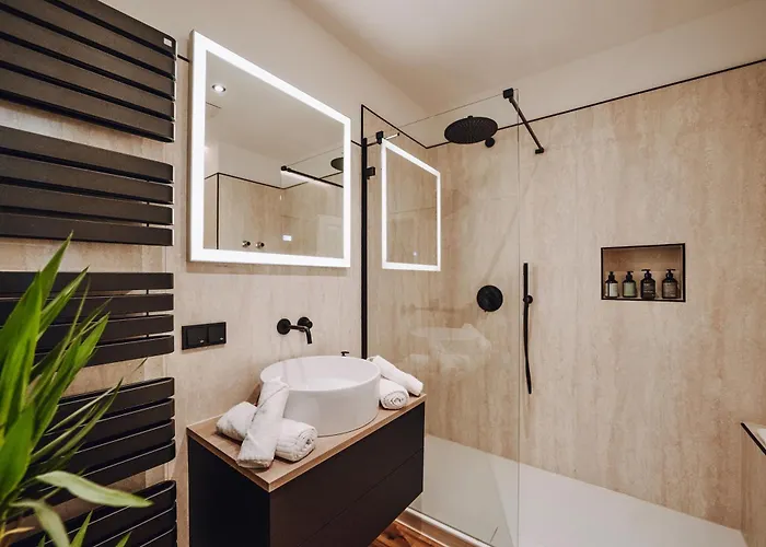 Edler Wohnraum Luxurioese 2 Sz Mit Balkon, Kaffeevollautomat, Klima & Lift Appartement Chemnitz